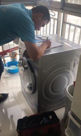 西门子WD14H4682W滚筒洗衣机不排水故障维修